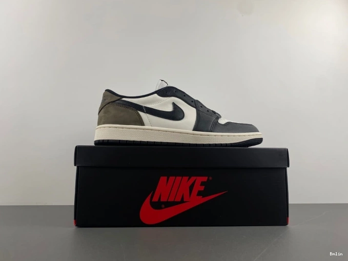 Boostmaster lin Jordan Mocha 1 Low CZ0790-102 Air OG 0730